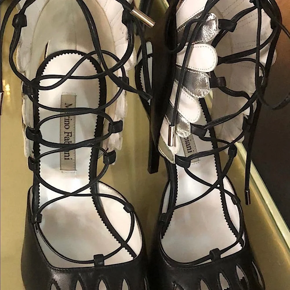 Marino Fabiani made in Italy black leather heels size EU 37 NWT flower design